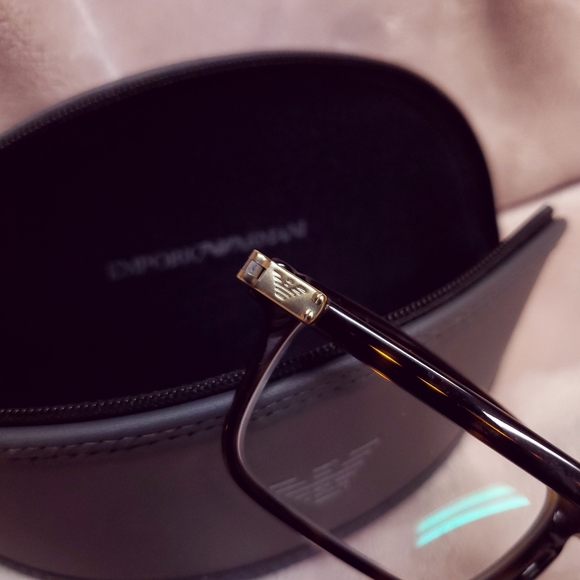 Emporio Armani Frame with Soft Case - Picture 3 of 4
